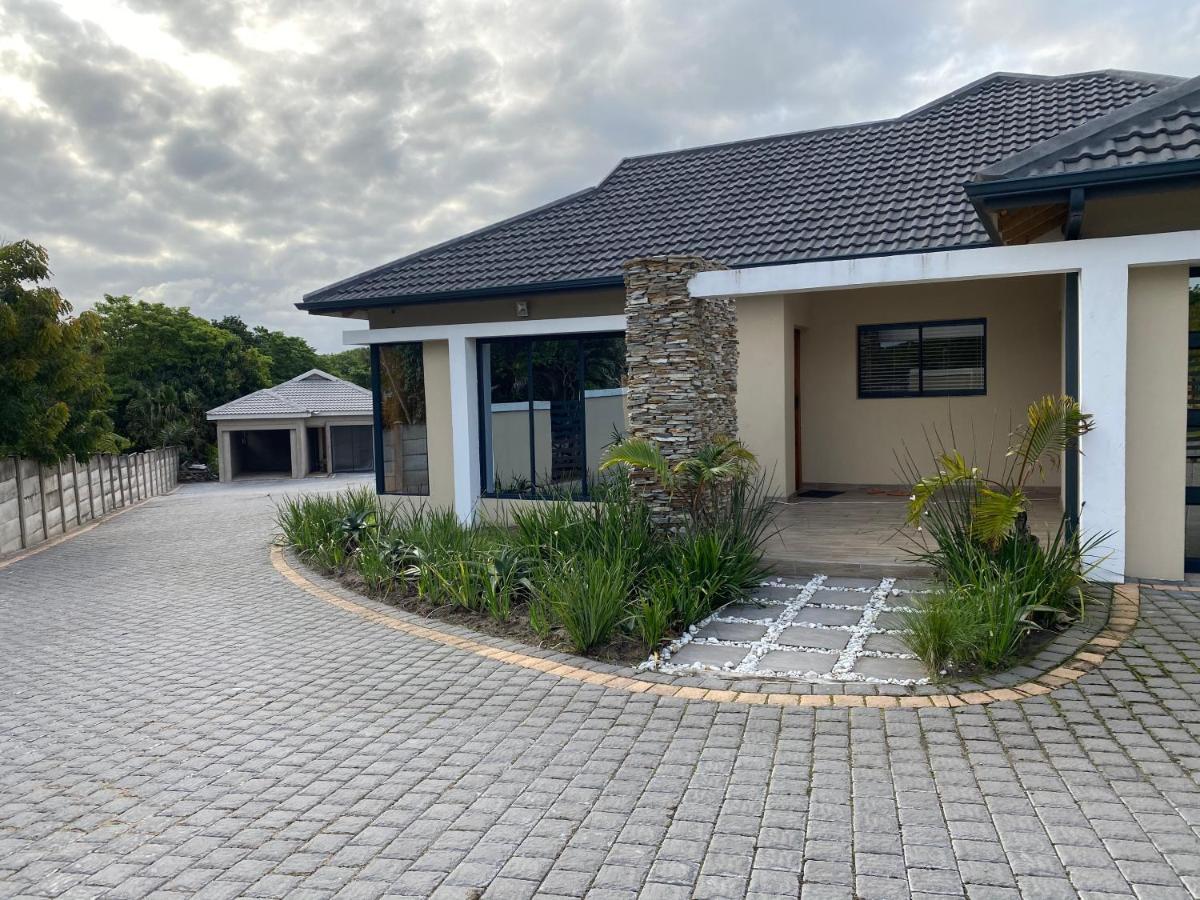 Impongo Royal Lodge Richards Bay Extérieur photo